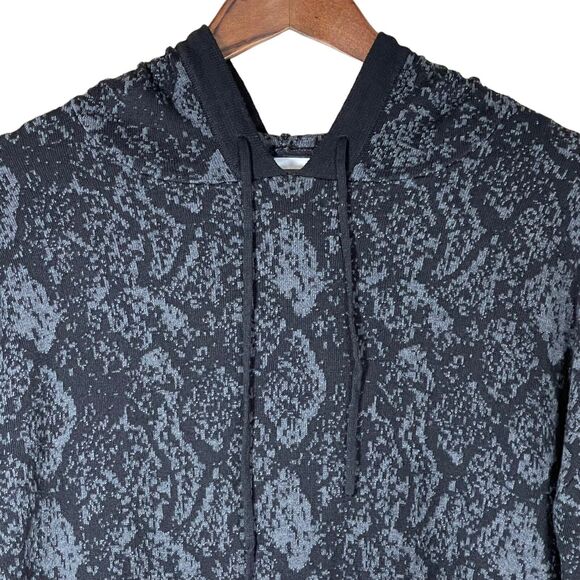 John + Jenn Size S Dylan Hoodie Tunic Sweater Pullover Black Gray Python Print - Picture 9 of 13